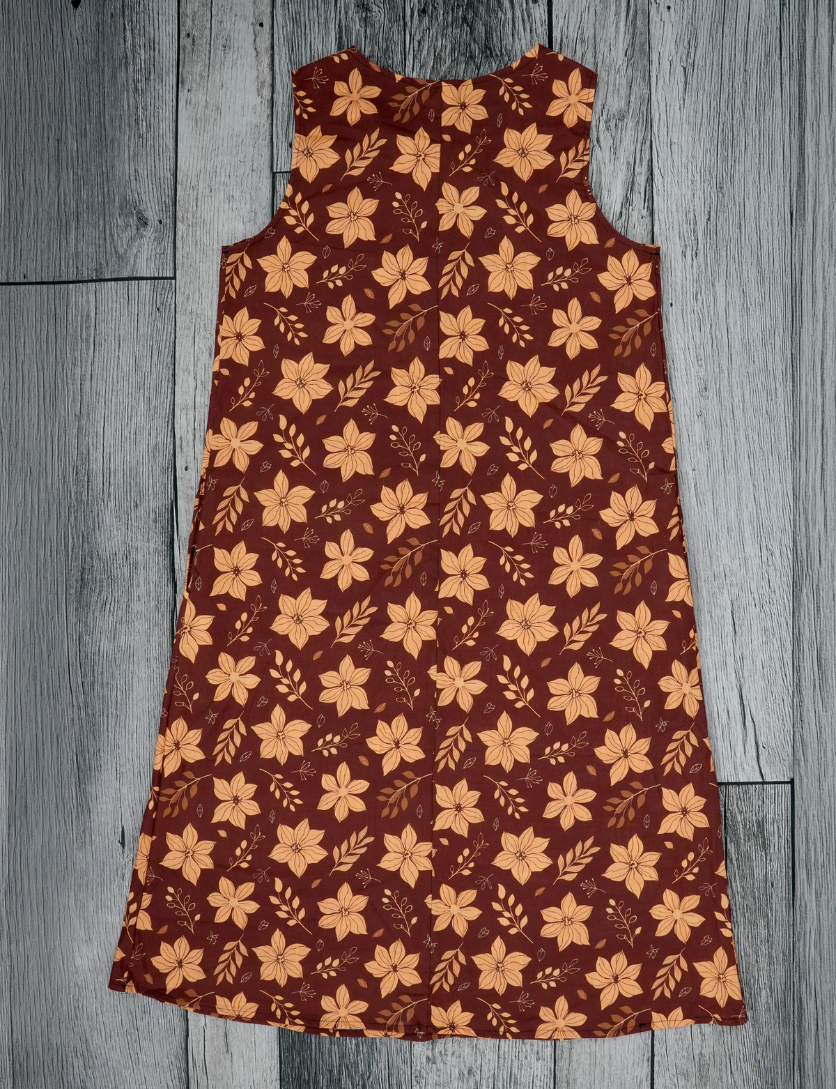 Scattered Florals Sleeveless Dress With Pocket