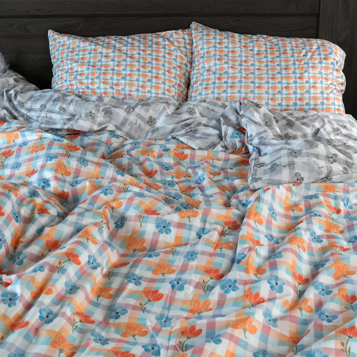 Tulip Grid Double Sided Three Piece Duvet Cover Set